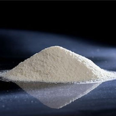 Güvenli Asitlik Düzenleyici ve Temizleme Ajanı Kuru asit olarak da bilinen Sodyum Bisülfat, sıvı asitlerin taşınmasının ve kullanımının zor olduğu durumlarda mükemmel bir alternatiftir. Kendi tesislerimizde ürettiğimiz Sodyum Bisülfat; pH düşürücü özelliği ve güçlü temizleme etkisiyle metal yüzey işlemlerinden havuz kimyasallarına kadar güvenle kullanılır.